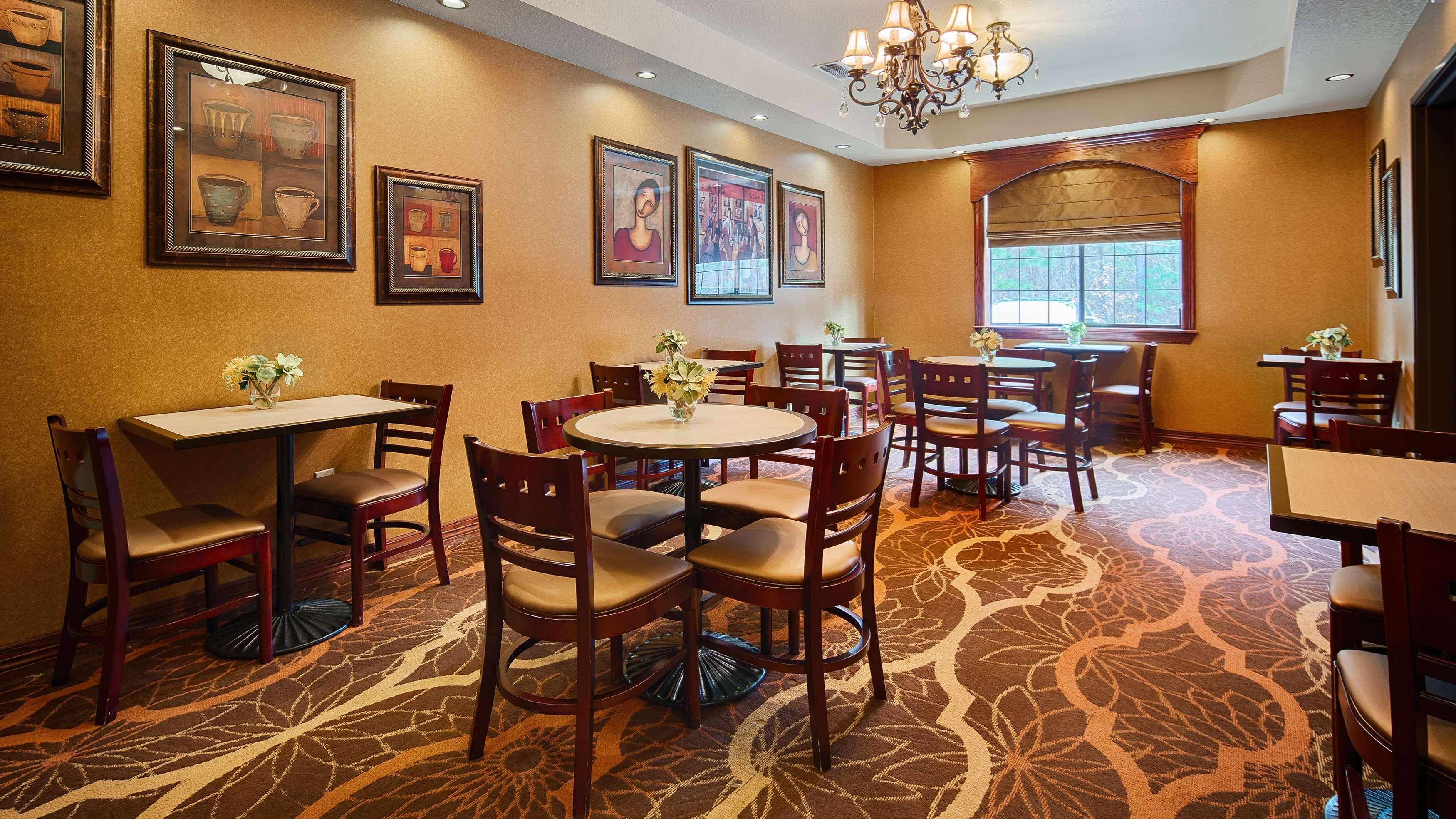 Best Western Plus Crown Colony Inn & Suites Lufkin Exteriör bild