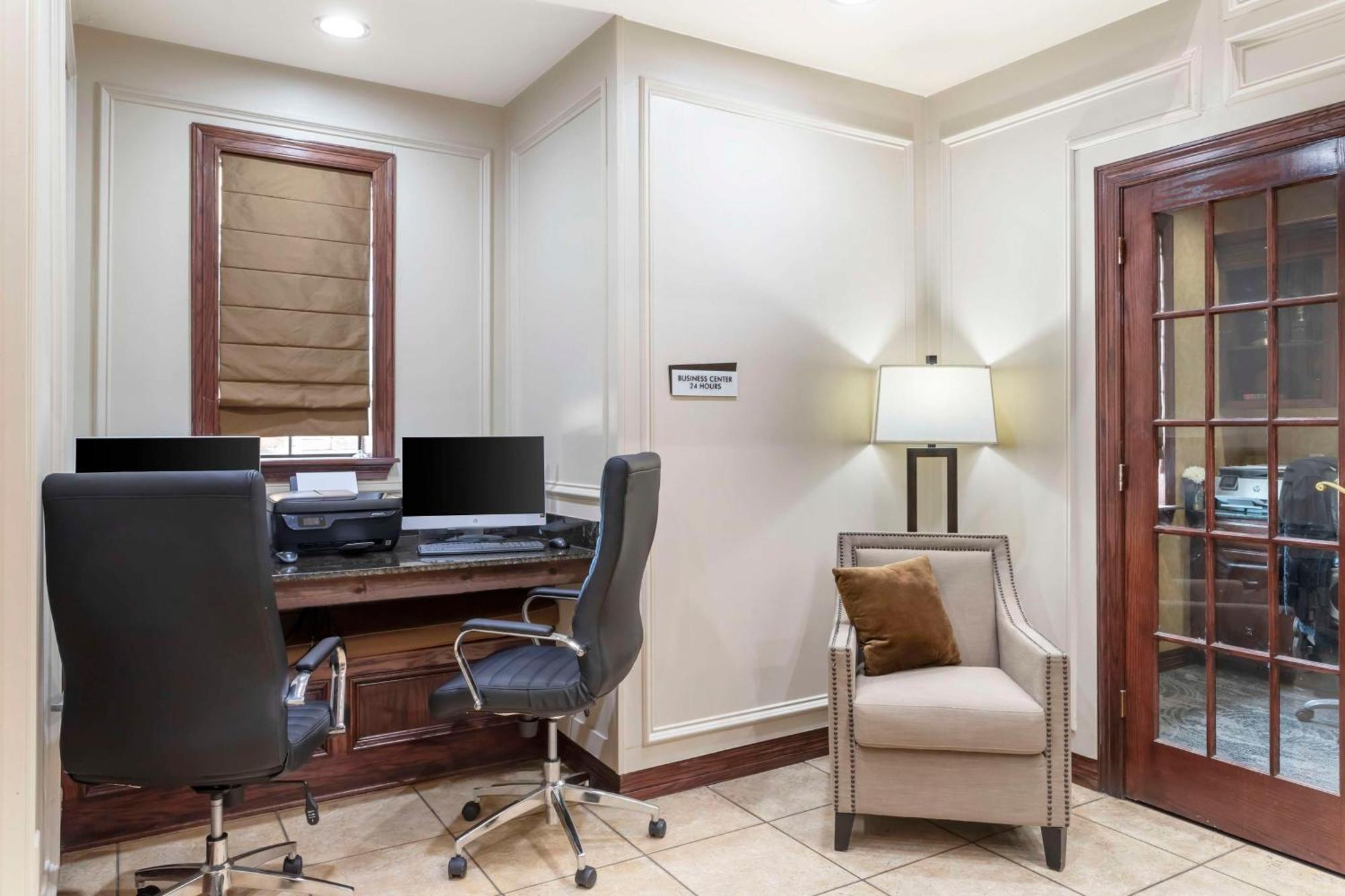 Best Western Plus Crown Colony Inn & Suites Lufkin Exteriör bild