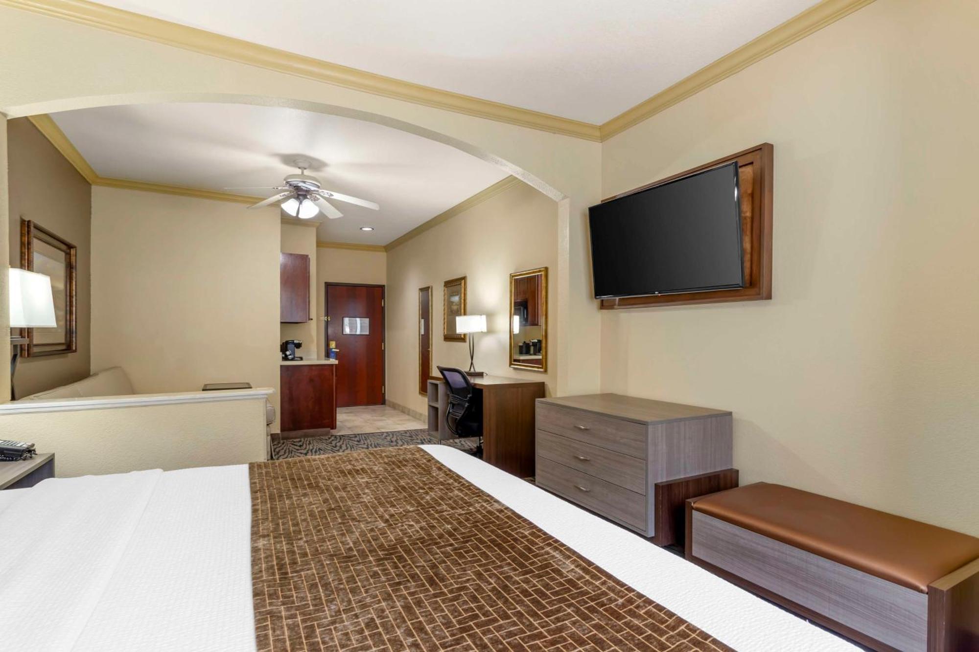 Best Western Plus Crown Colony Inn & Suites Lufkin Exteriör bild
