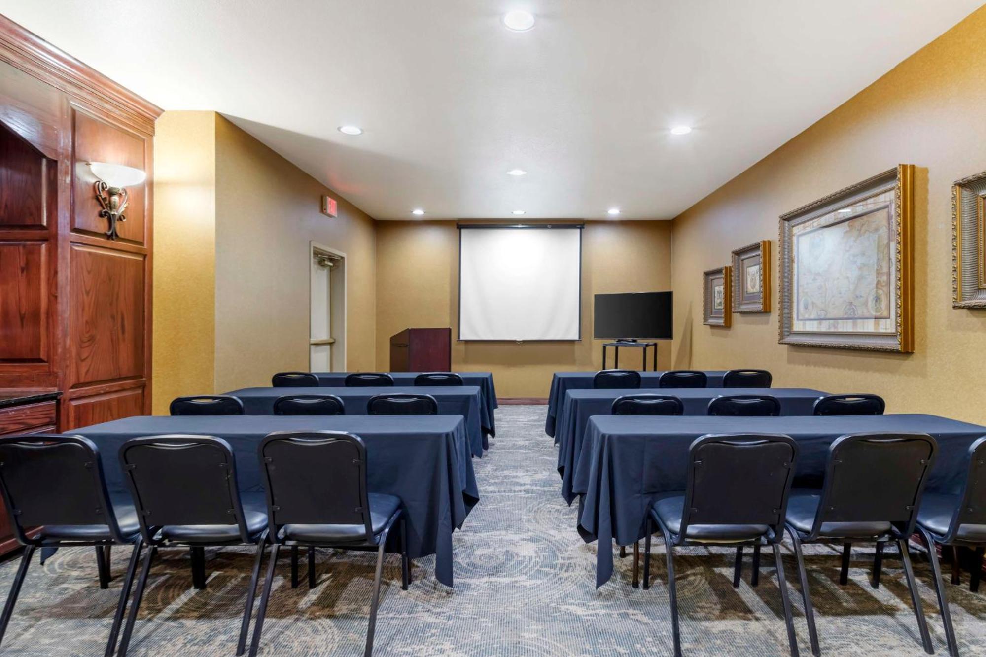 Best Western Plus Crown Colony Inn & Suites Lufkin Exteriör bild