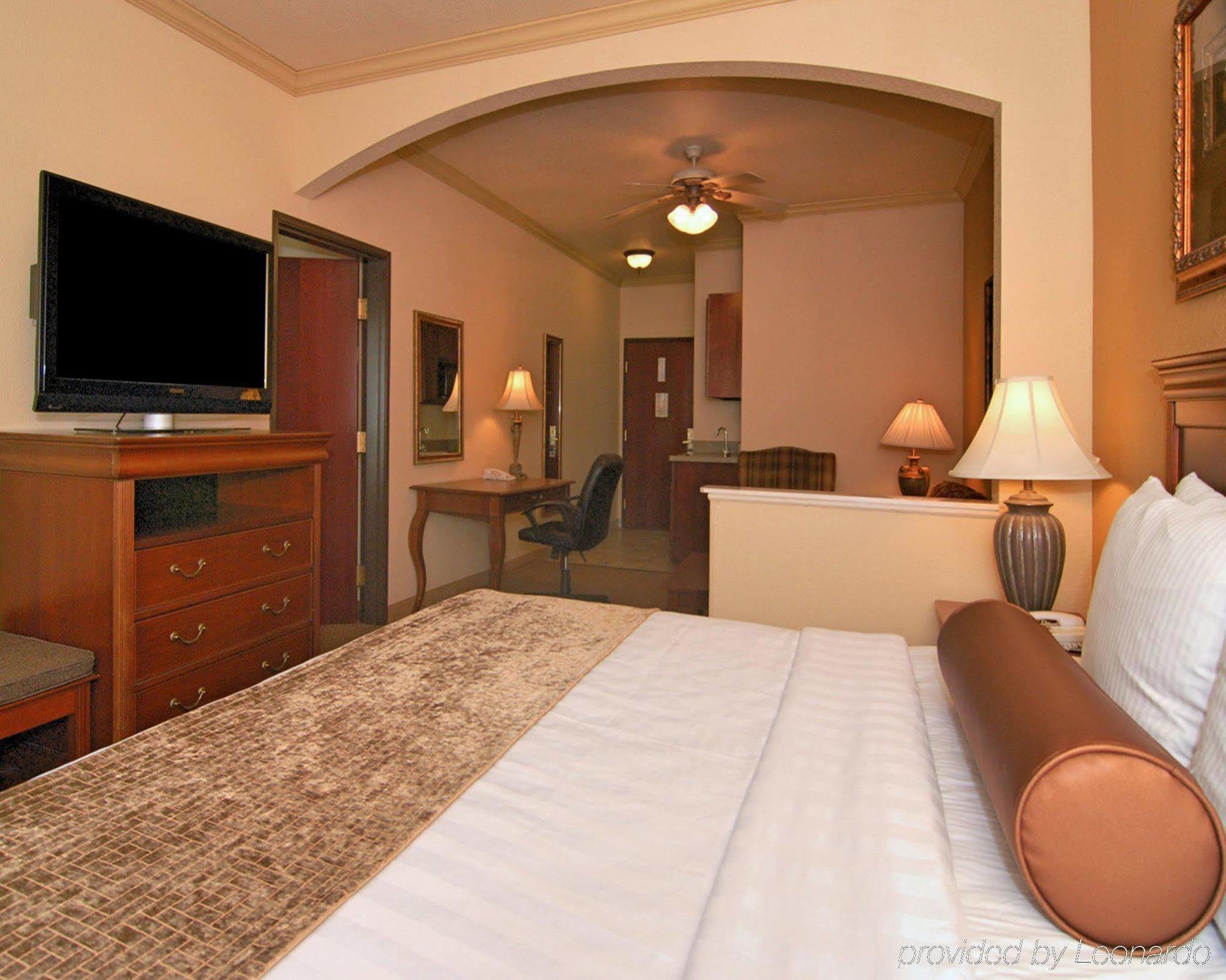 Best Western Plus Crown Colony Inn & Suites Lufkin Exteriör bild