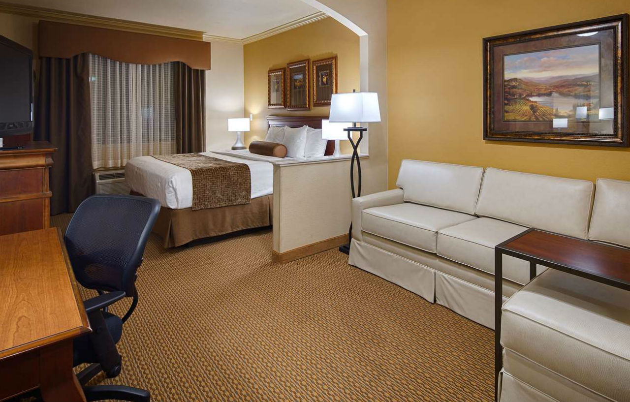 Best Western Plus Crown Colony Inn & Suites Lufkin Exteriör bild